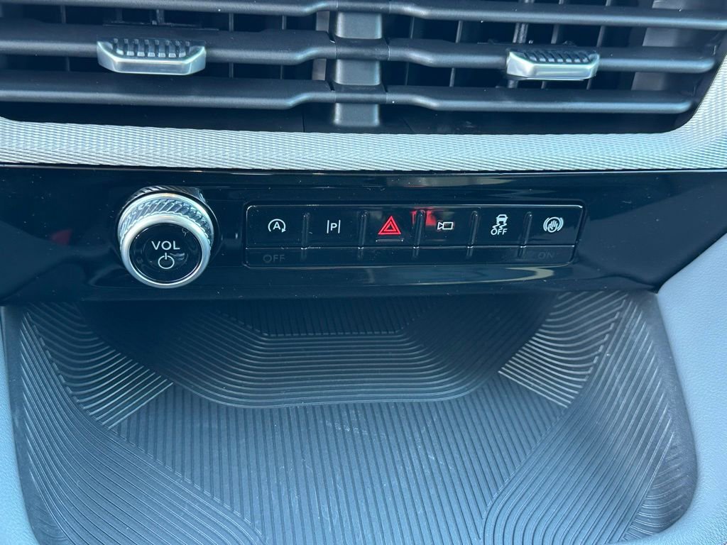 New 2026 Ford Explorer Active w/ Active Comfort Package image 30