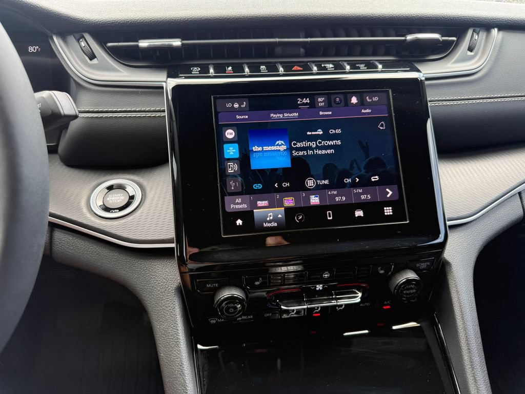 Used 2023 Jeep Grand Cherokee L Laredo AWD/4WD image 10