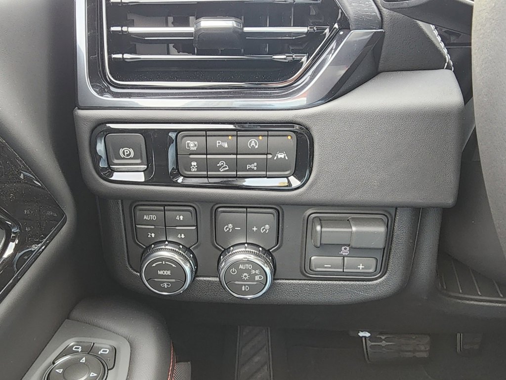 New 2026 GMC Yukon AT4 Ultimate image 19