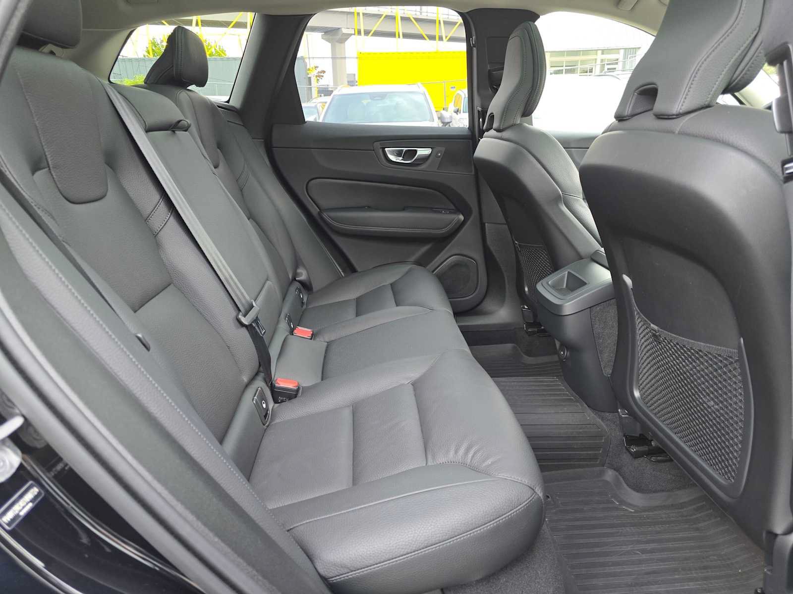Used 2025 Volvo XC60 B5 Plus AWD/4WD image 12