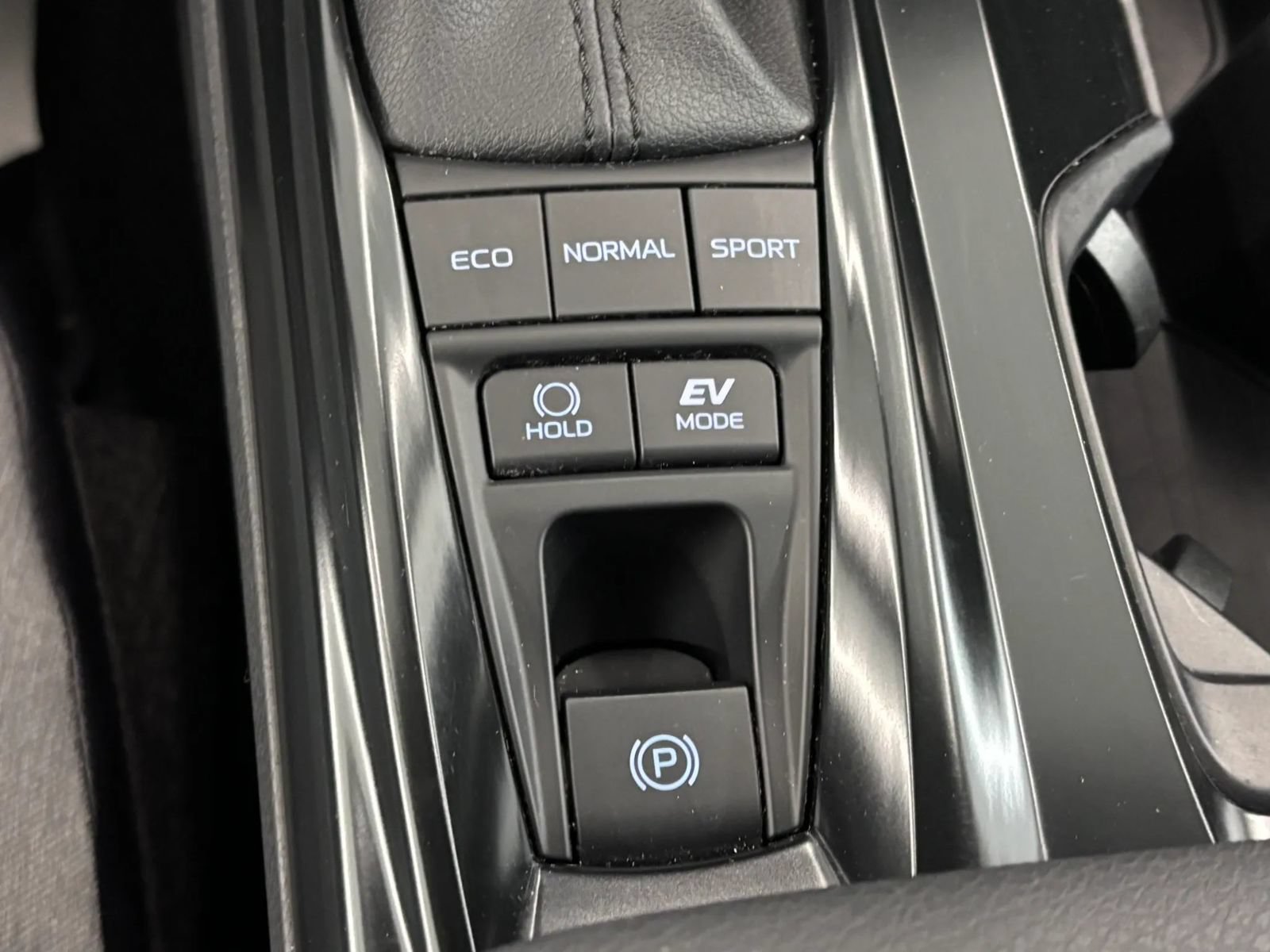 Used 2026 Toyota Camry LE w/ Convenience Package FWD image 46