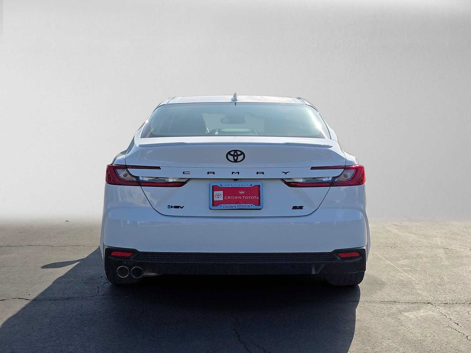 Used 2026 Toyota Camry SE FWD image 4