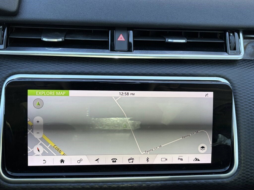 Used 2018 Land Rover Range Rover Velar S image 11