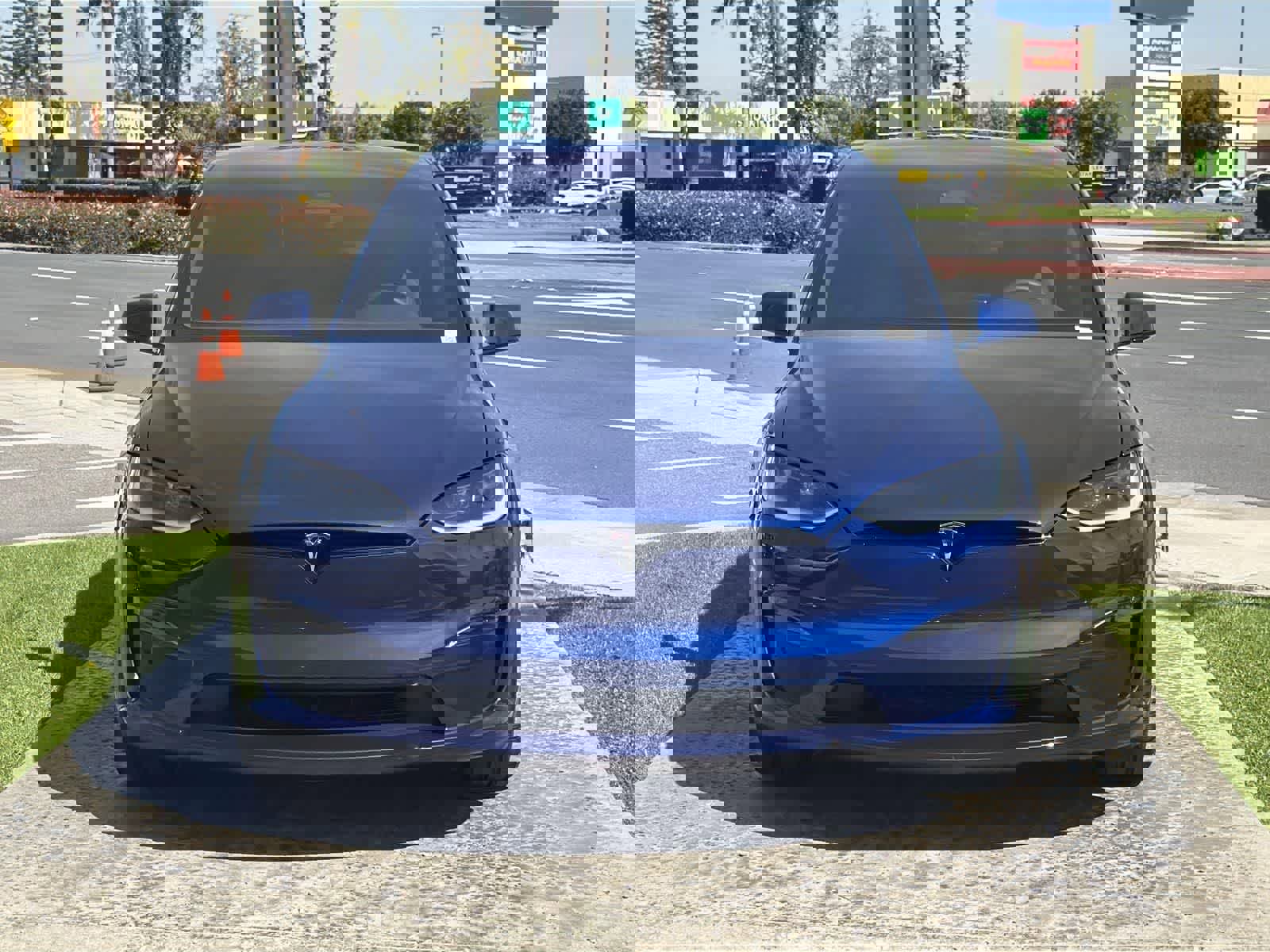 Used 2025 Tesla Model X image 2