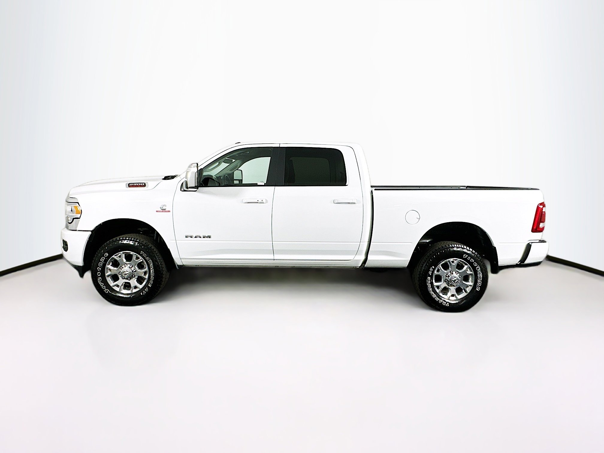 Used 2024 RAM 2500 Laramie w/ Safety Group image 4