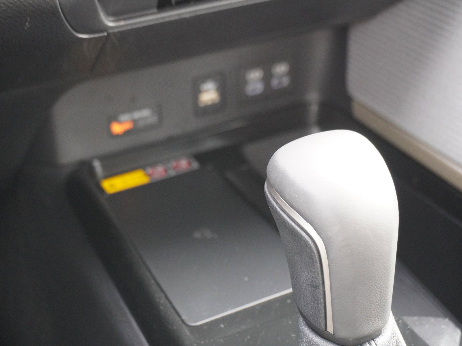 Used 2025 Toyota Camry SE image 24