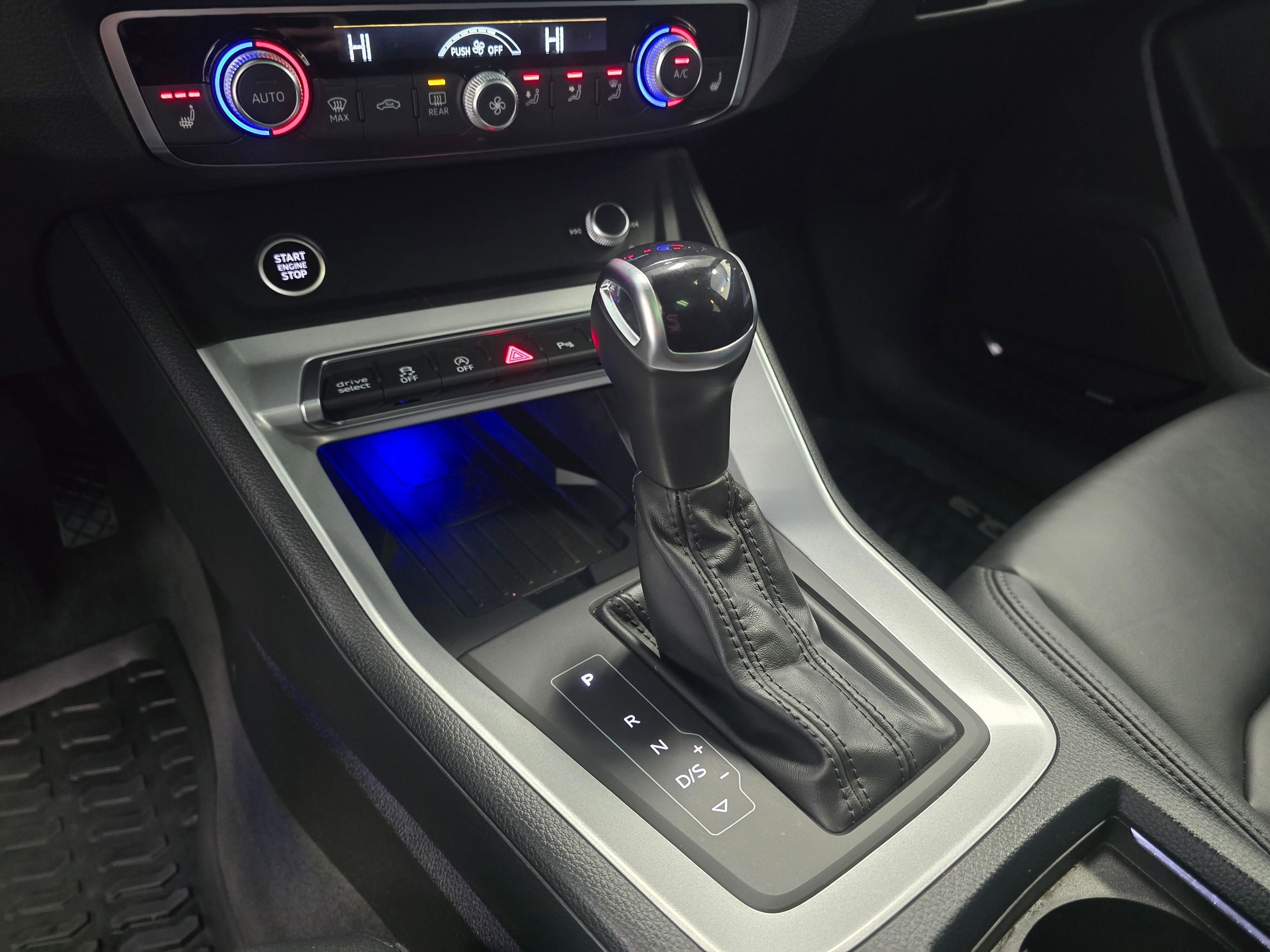 Used 2023 Audi Q3 2.0T Premium Plus w/ Premium Plus Package image 16