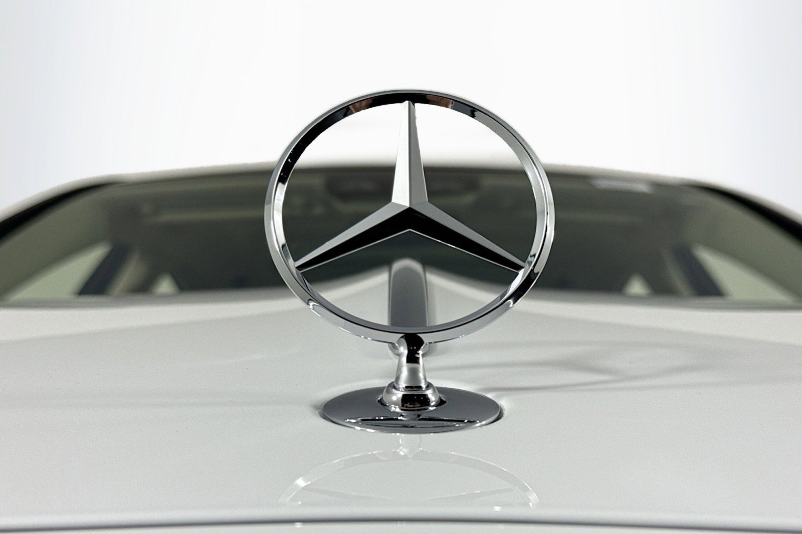 New 2026 Mercedes-Benz Maybach S 580 4MATIC image 14