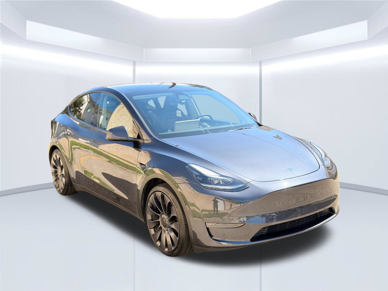 Used 2024 Tesla Model Y Performance AWD/4WD image 3