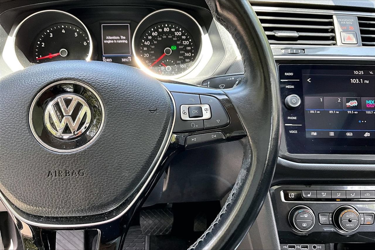 Used 2018 Volkswagen Tiguan SE FWD image 11