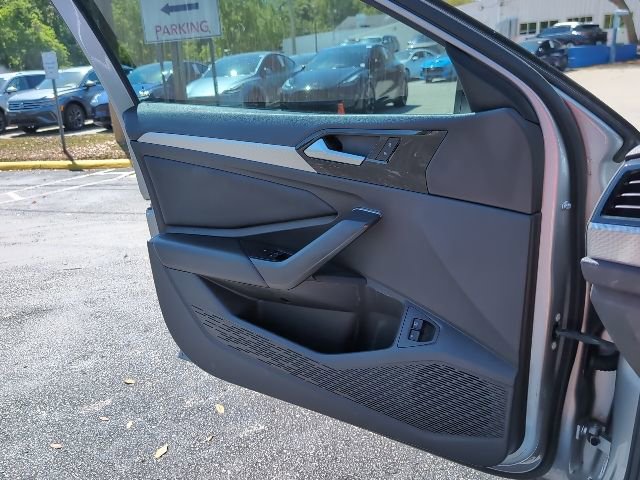 Certified 2021 Volkswagen Jetta R-Line w/ R-Line Cold Weather Package image 24