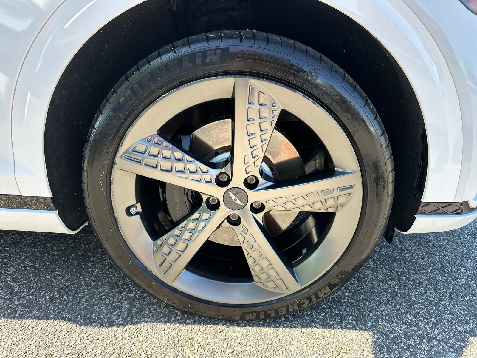 Used 2022 Genesis GV70 3.5T Sport w/ Sport Prestige Package AWD/4WD image 10