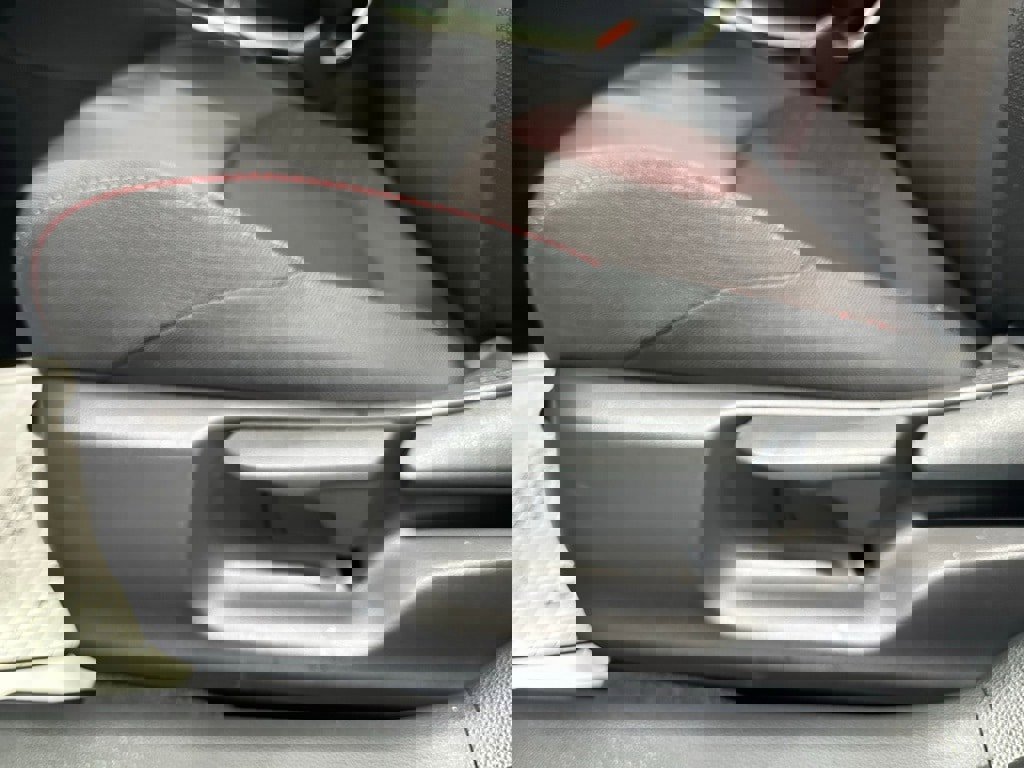 Used 2025 Toyota Corolla SE image 13