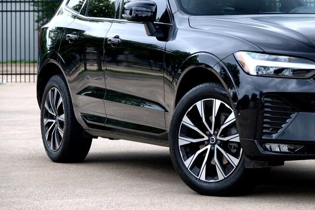 Used 2023 Volvo XC60 B5 Plus image 4