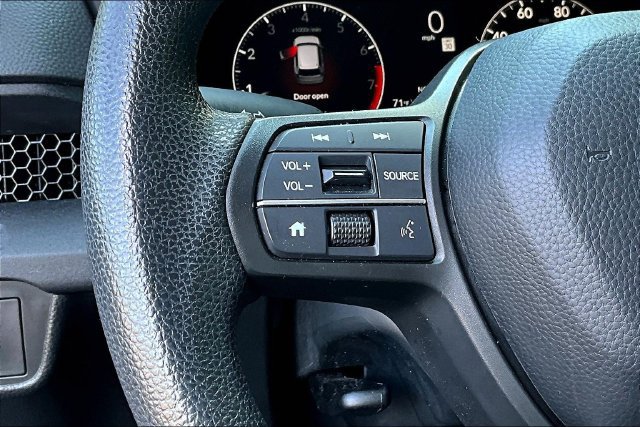 Used 2025 Honda CR-V LX image 11