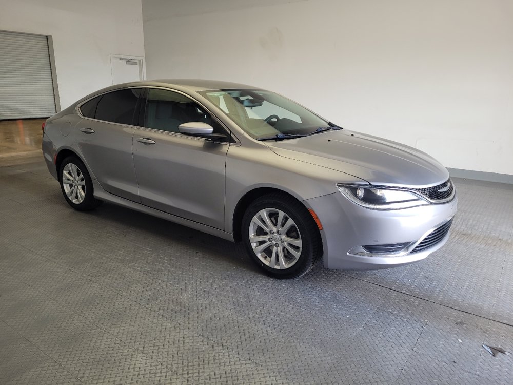 Used 2015 Chrysler 200 Limited FWD image 11