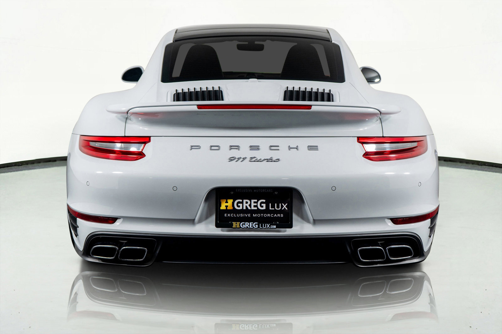 Used 2017 Porsche 911 Turbo image 11