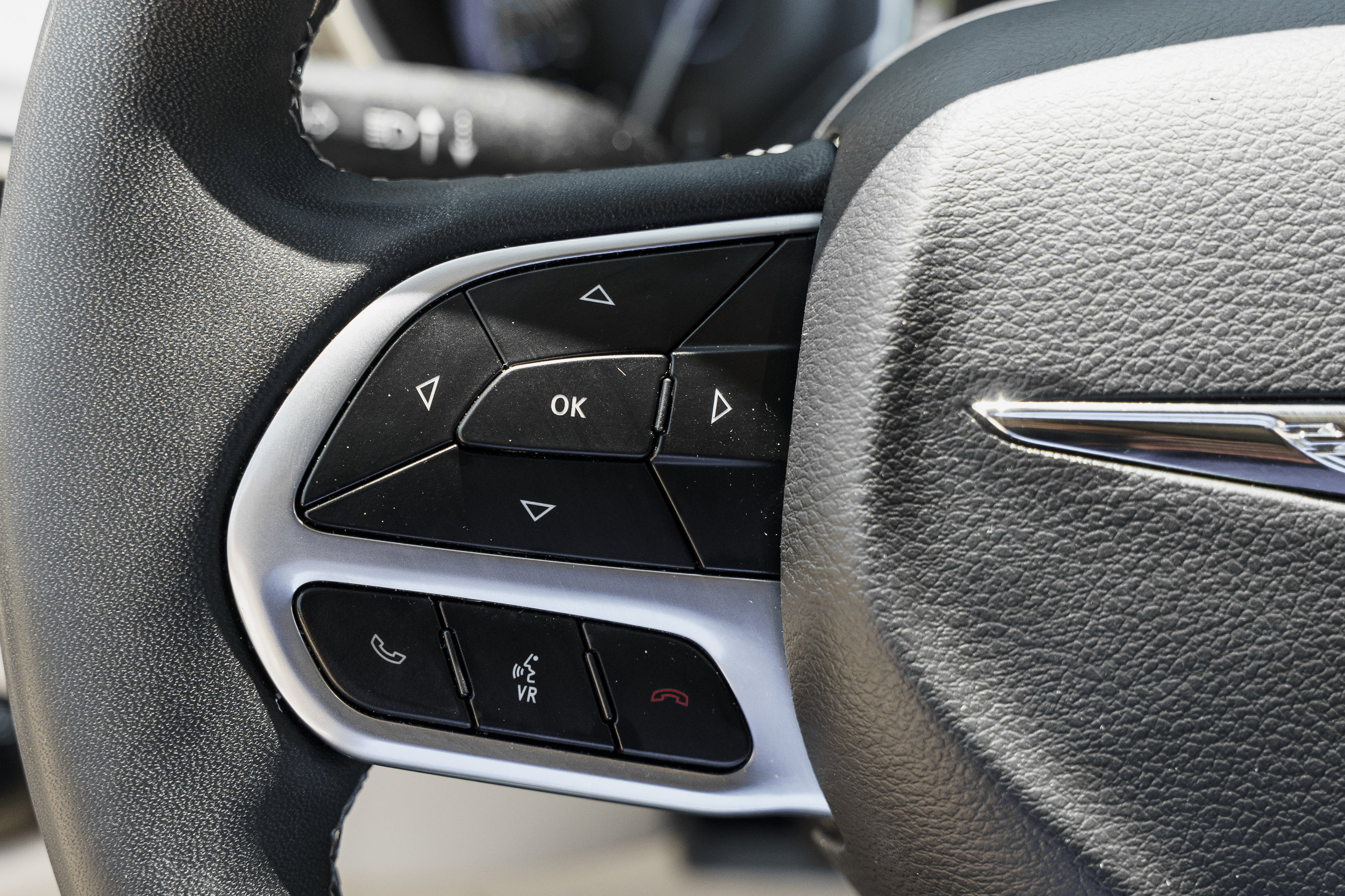 Used 2023 Chrysler Pacifica Touring-L FWD image 16