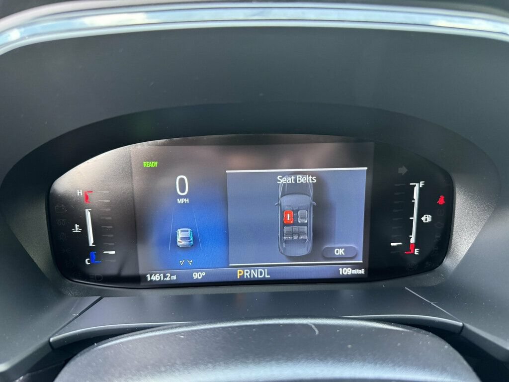 Used 2025 Ford Escape ST-Line Select AWD/4WD image 4
