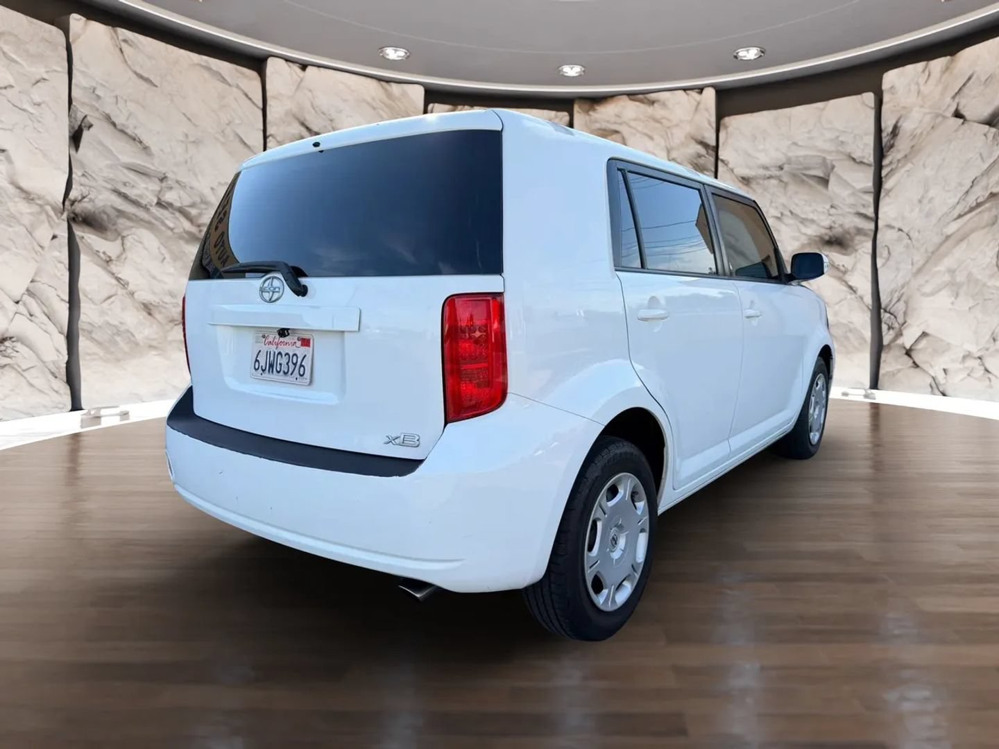 Used 2010 Scion xB FWD image 6