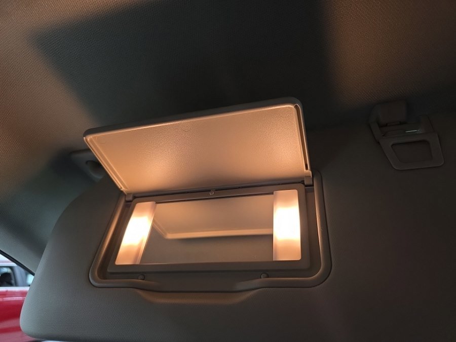 Used 2020 Ford Escape Titanium image 28