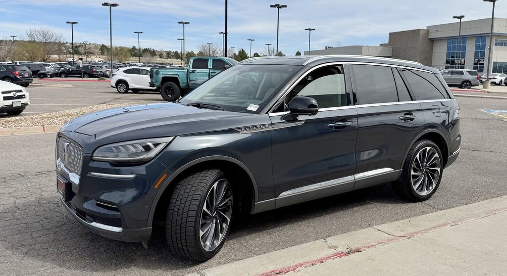 Used 2022 Lincoln Aviator Reserve w/ Equipment Group 201A image 4