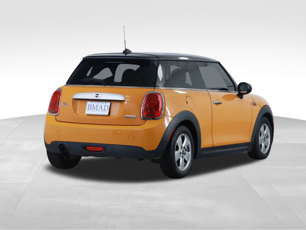 Used 2015 MINI Cooper 2-Door Hardtop image 10