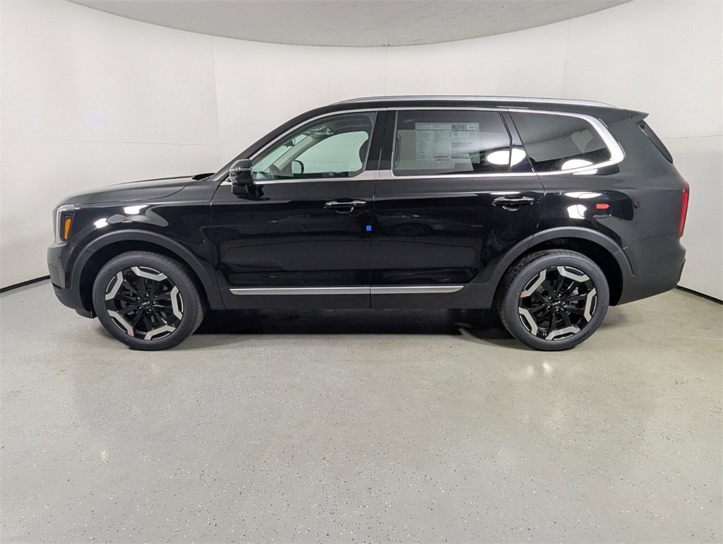 New 2025 Kia Telluride S image 4