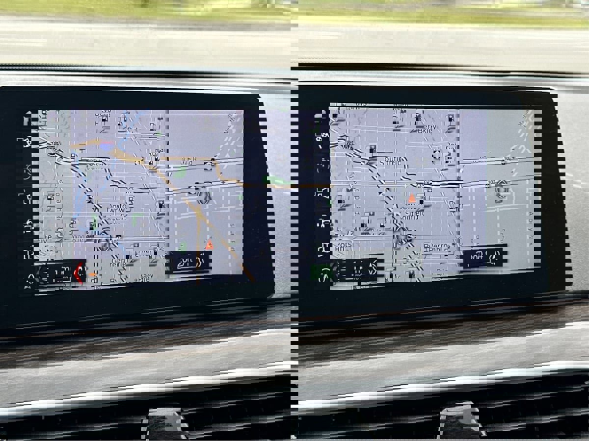 Used 2018 BMW 530i xDrive image 40