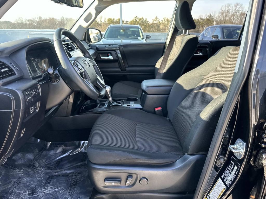 Used 2024 Toyota 4Runner TRD Off-Road image 24