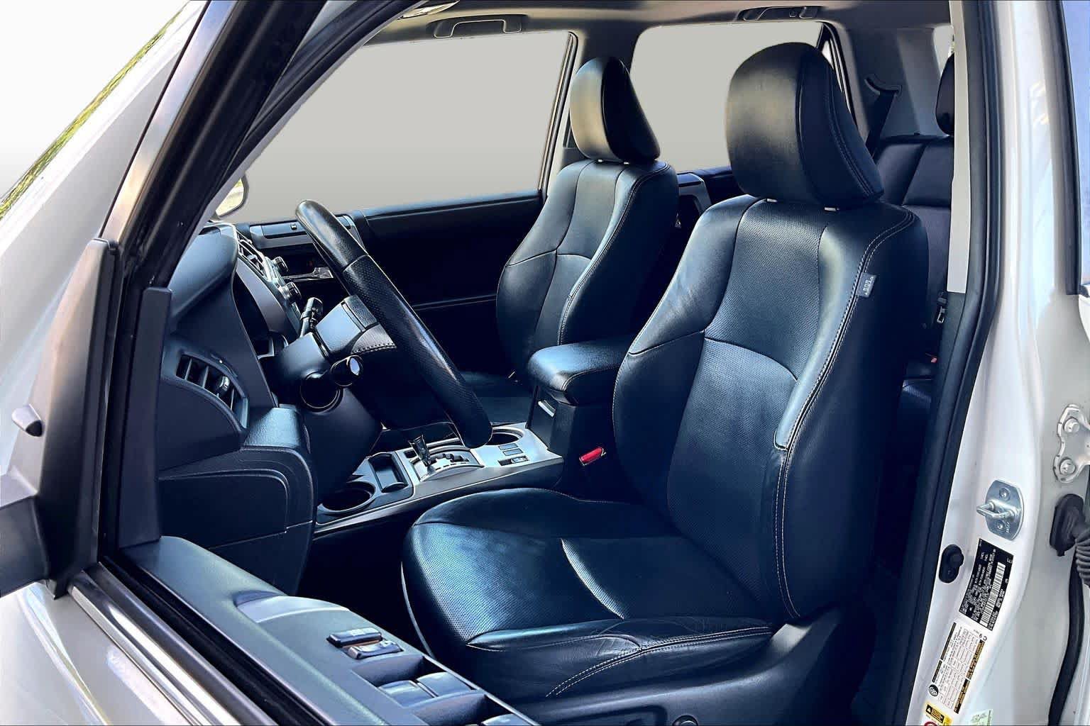 Used 2015 Toyota 4Runner Limited AWD/4WD image 9