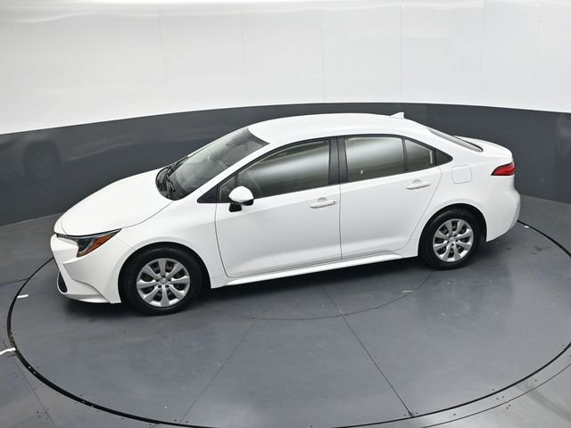 Used 2021 Toyota Corolla LE image 21