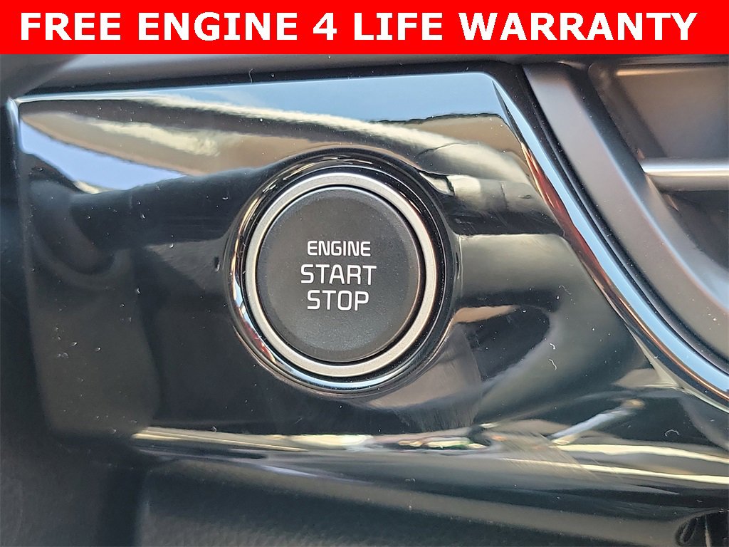 New 2025 Kia Seltos S image 11