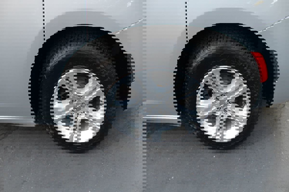 Used 2020 Dodge Charger SXT image 12