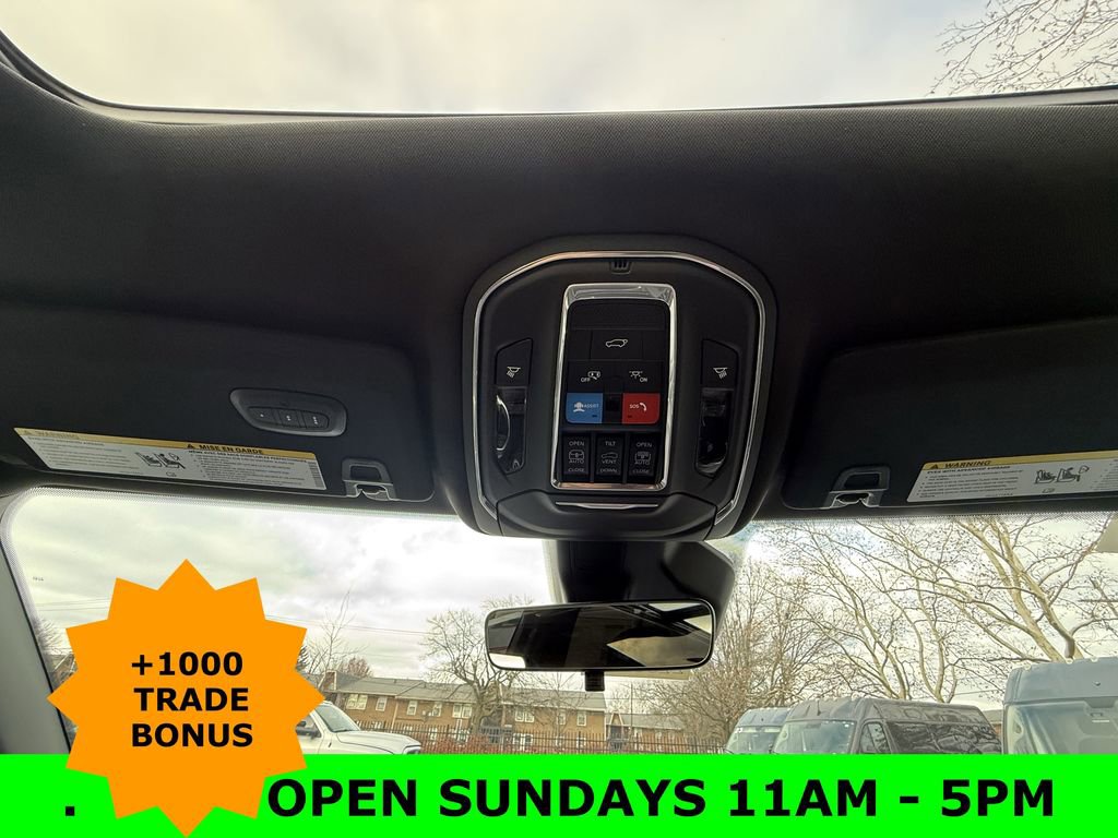 New 2025 Jeep Grand Cherokee Limited image 27