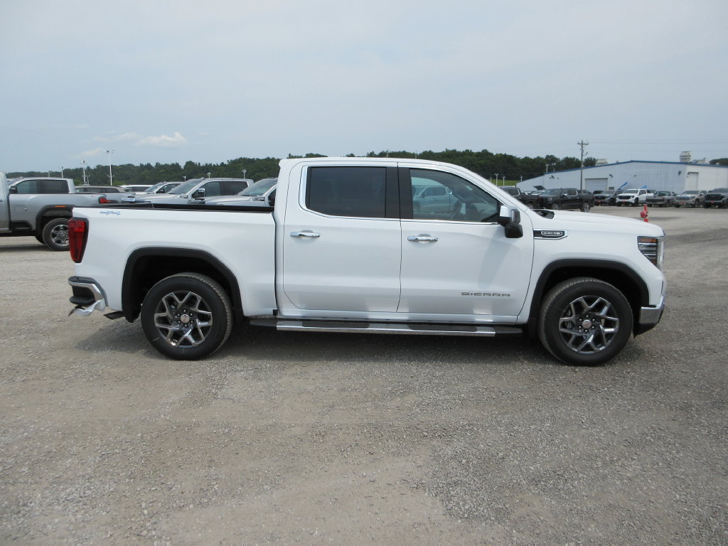 New 2026 GMC Sierra 1500 SLT w/ SLT Premium Plus Package AWD/4WD image 3