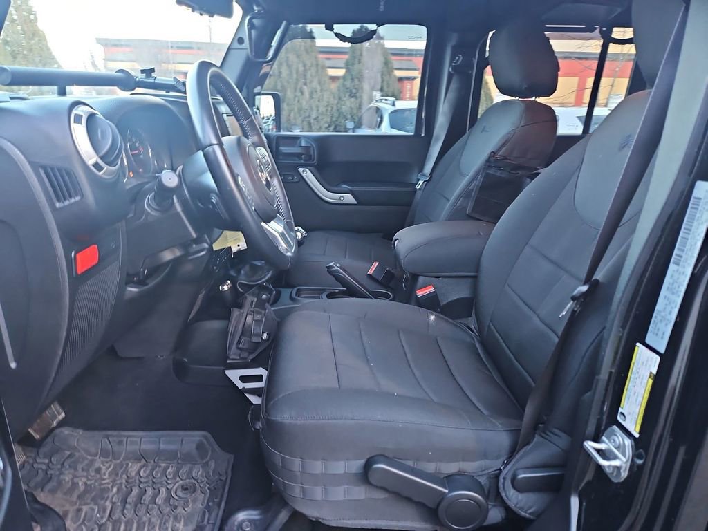 Used 2017 Jeep Wrangler Unlimited Rubicon image 11