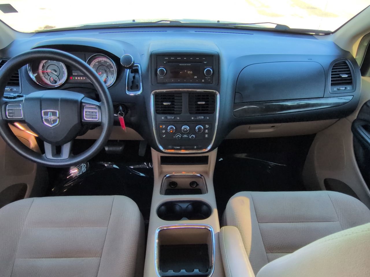 Used 2014 Dodge Grand Caravan SXT FWD image 14