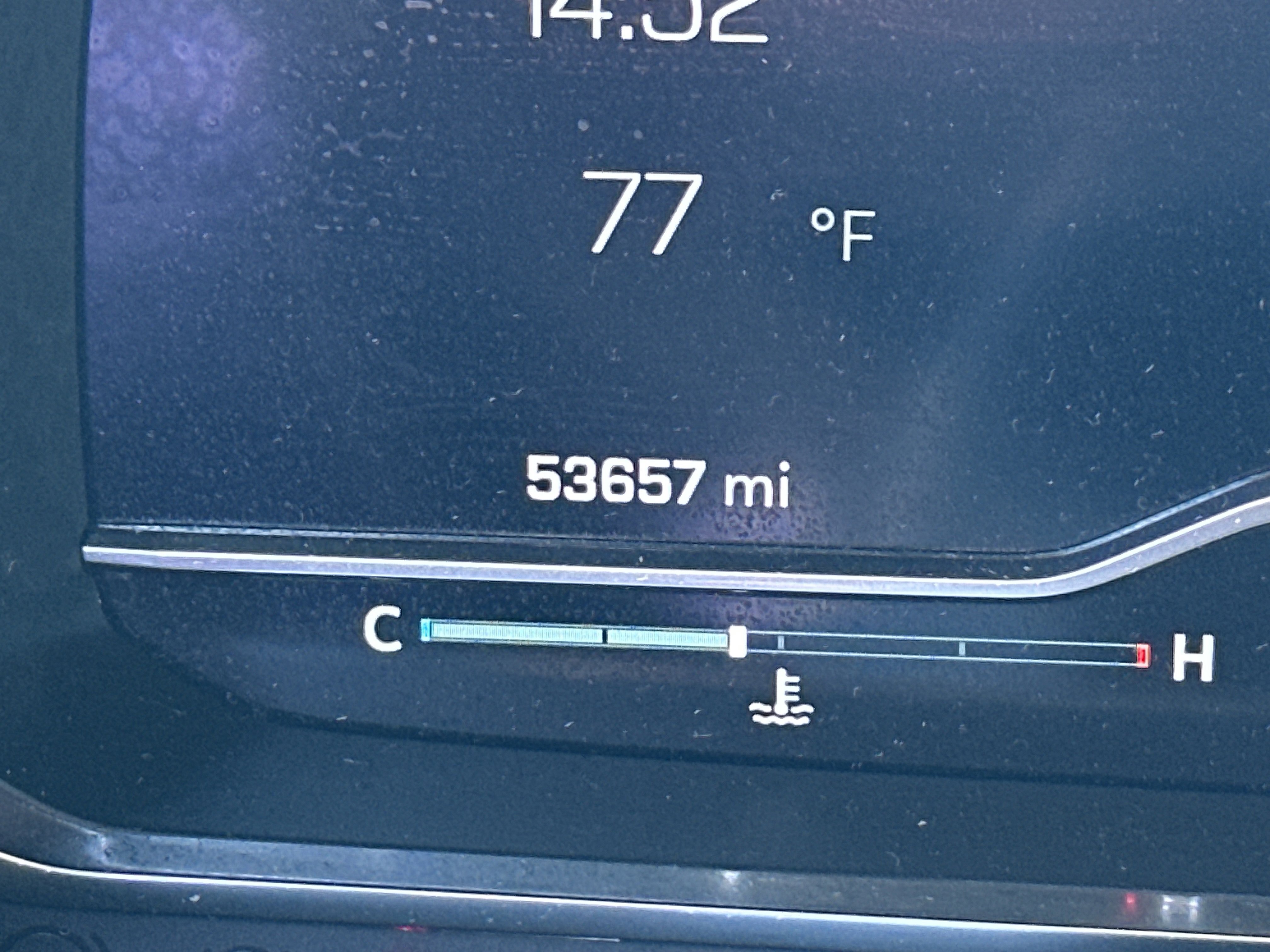 Certified 2024 Chevrolet Suburban RST image 29