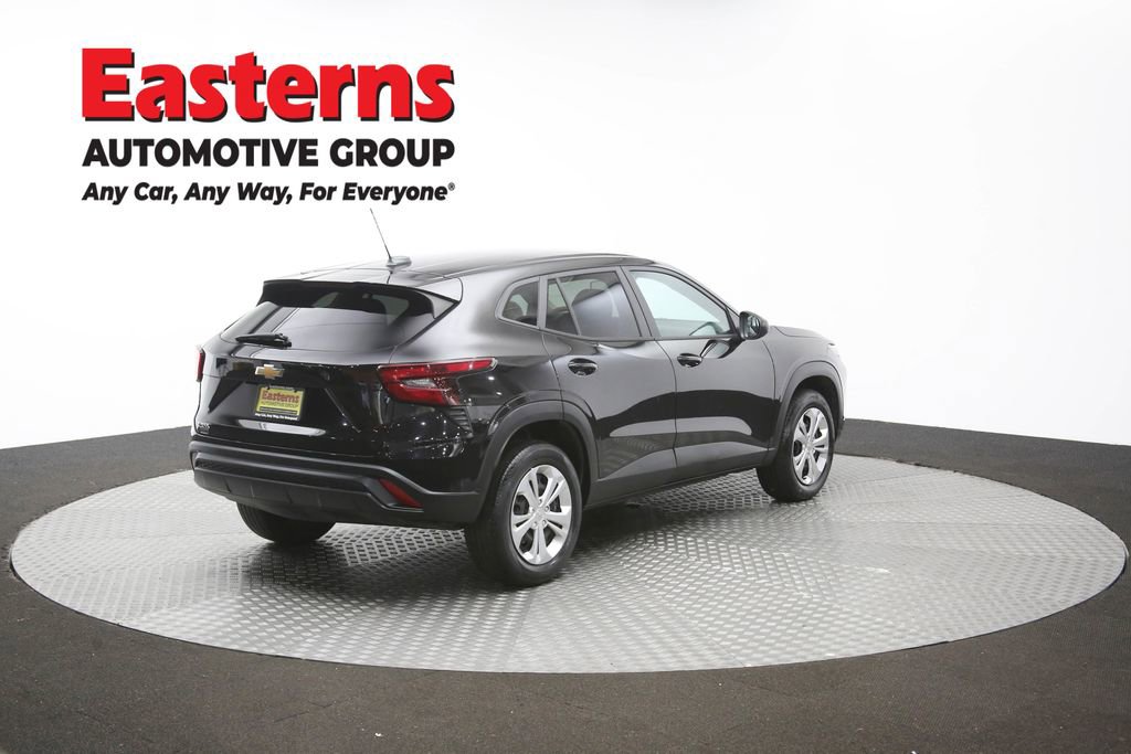 Used 2024 Chevrolet Trax LS FWD image 39