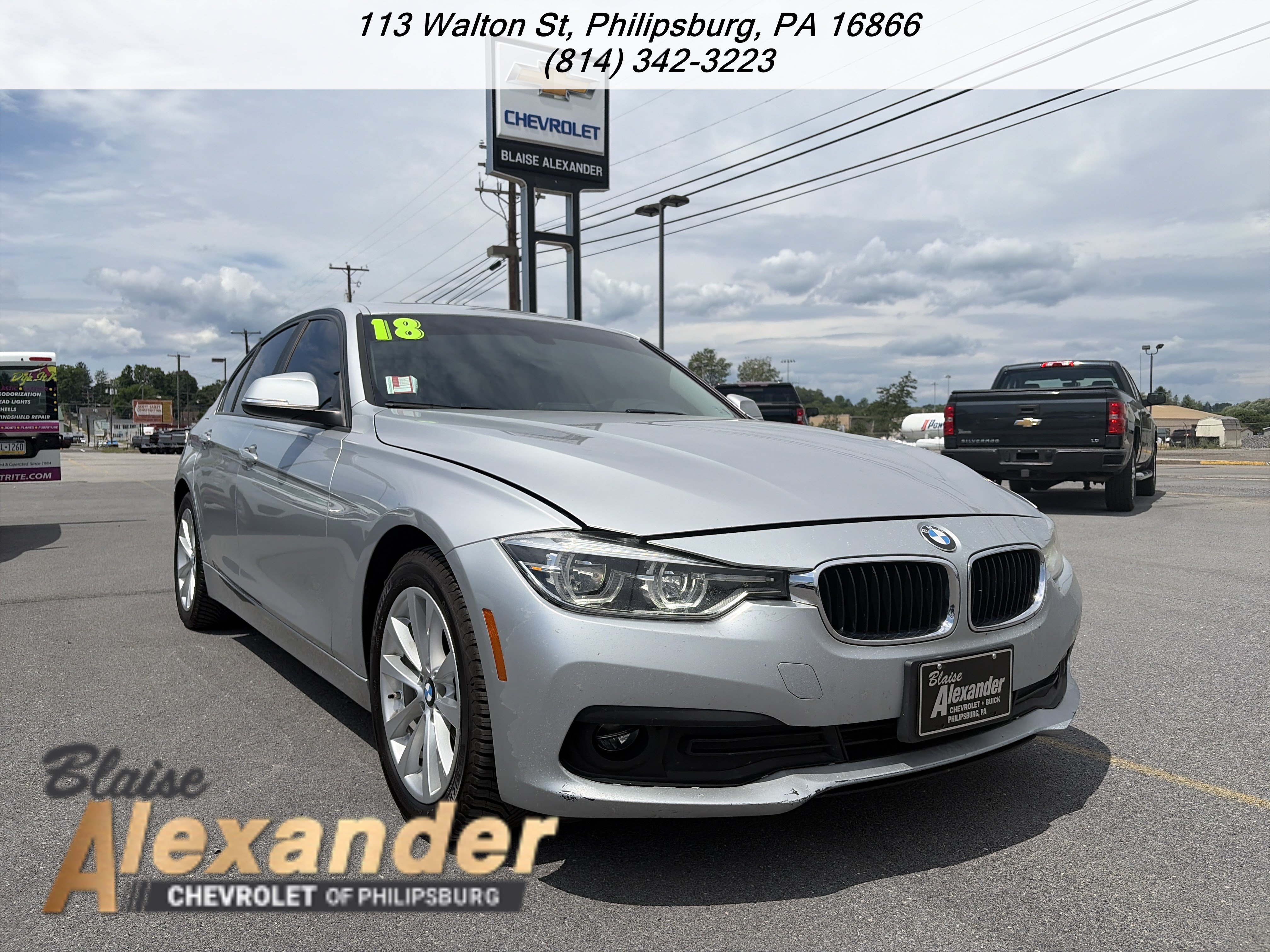 Used 2018 BMW 320i xDrive Sedan AWD/4WD image 1