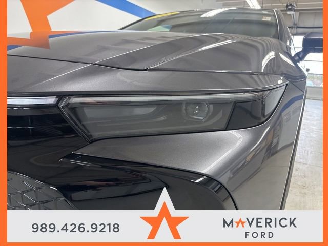 Used 2023 Toyota Crown XLE image 31