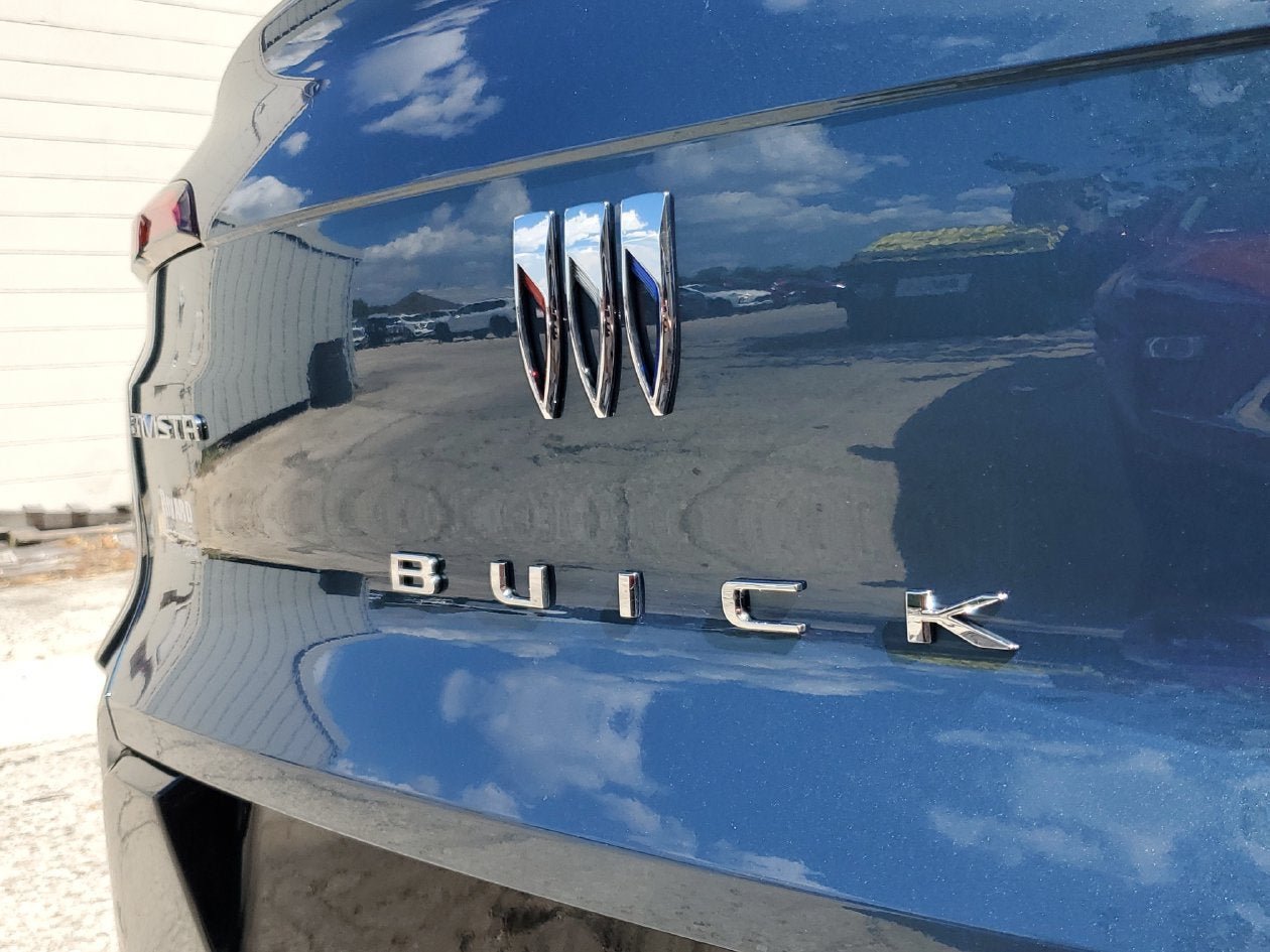 New 2026 Buick Envista Sport Touring w/ Convenience I Package FWD image 7