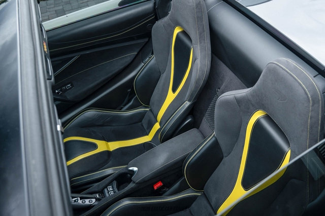 Used 2020 McLaren 720S Performance RWD image 45