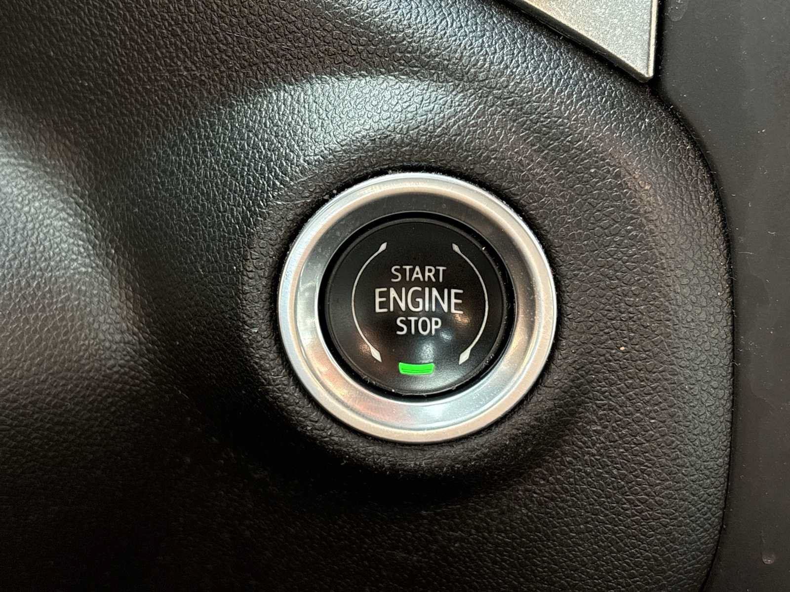 Used 2021 Chevrolet Silverado 1500 LT AWD/4WD image 16