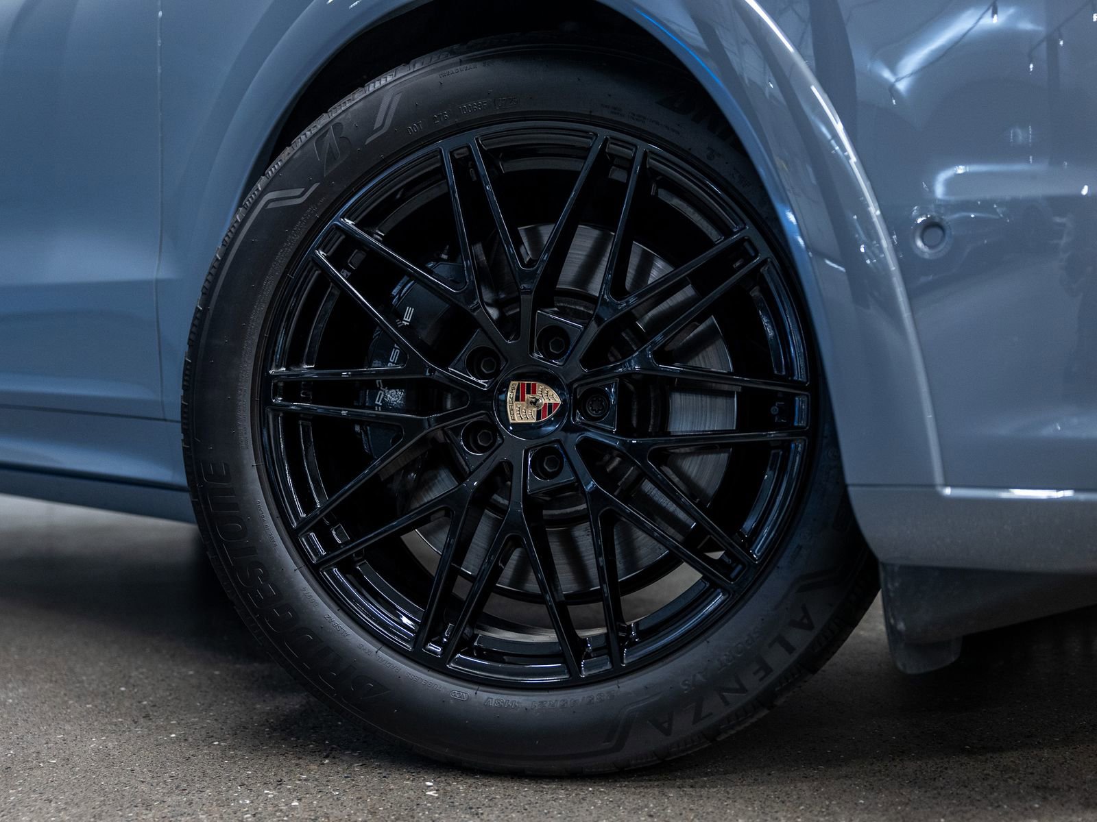 Certified 2025 Porsche Cayenne GTS image 16