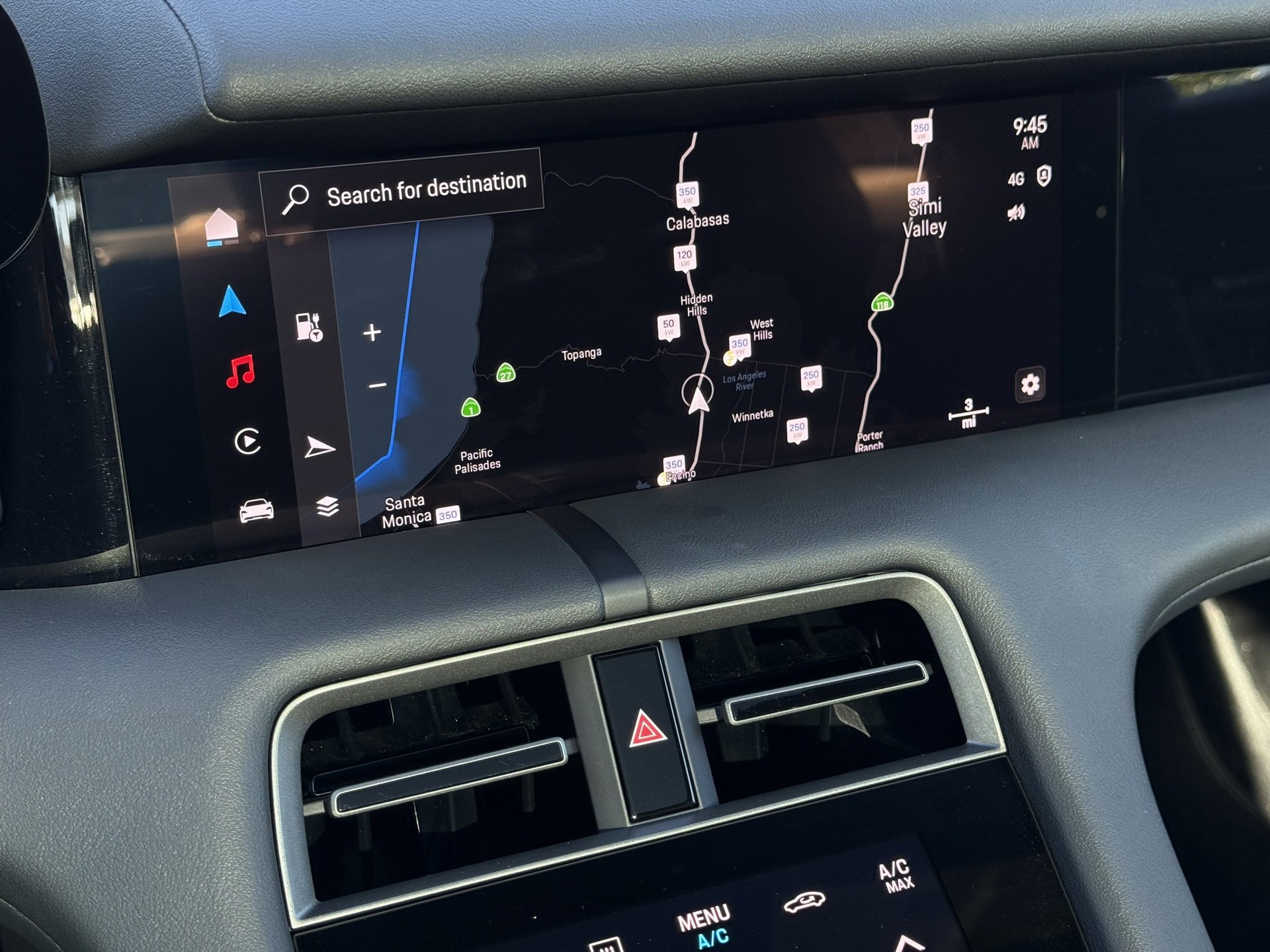 Used 2025 Porsche Taycan image 19