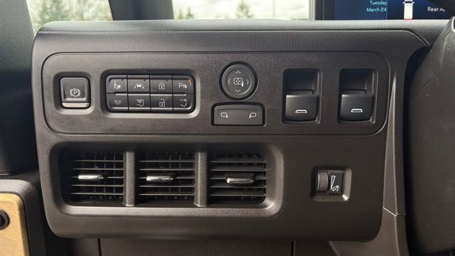 Used 2025 Chevrolet Brightdrop 400 w/ Battery Pack, Max Range image 18