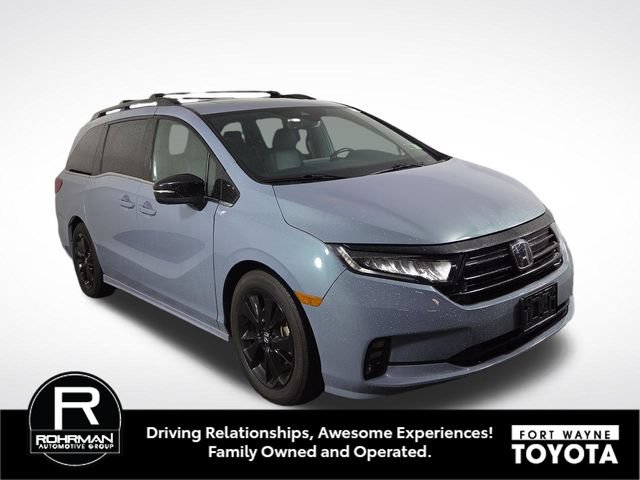 Used 2024 Honda Odyssey Sport image 4