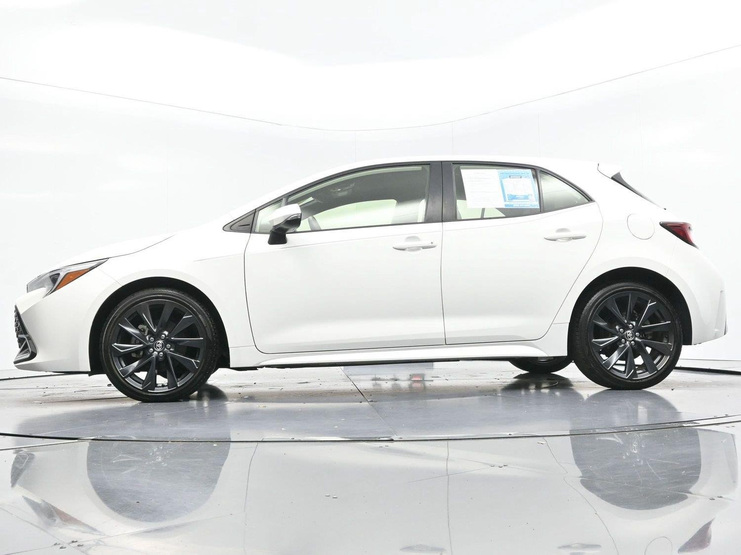 Used 2024 Toyota Corolla XSE FWD image 46